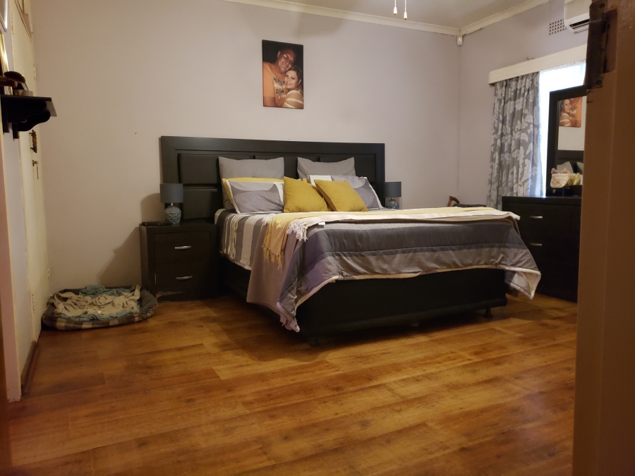 4 Bedroom Property for Sale in Geelhoutpark North West